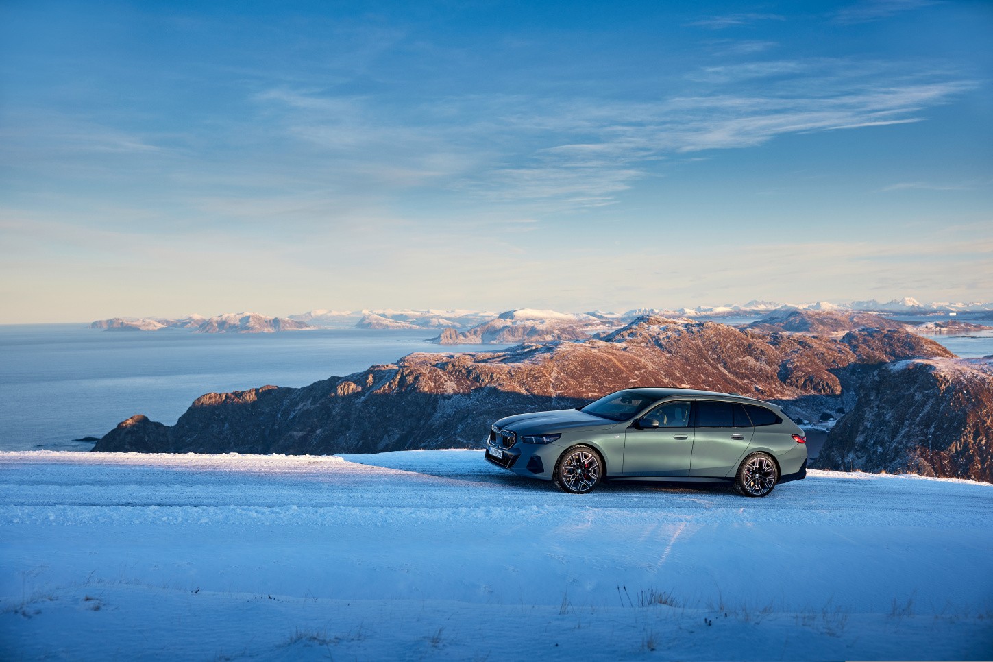 Bmw I5 Touring photo 13