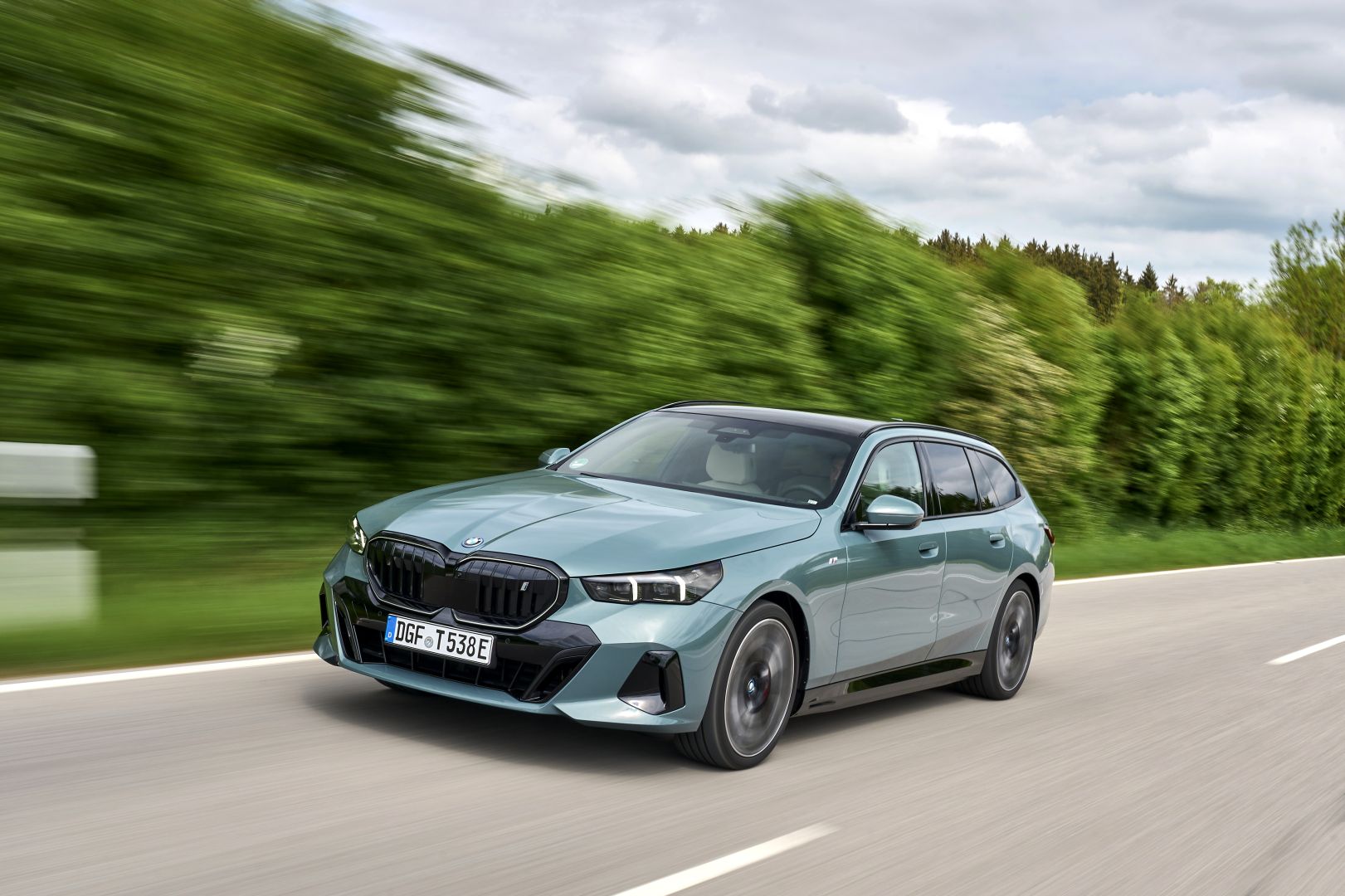 Bmw I5 Touring photo 211