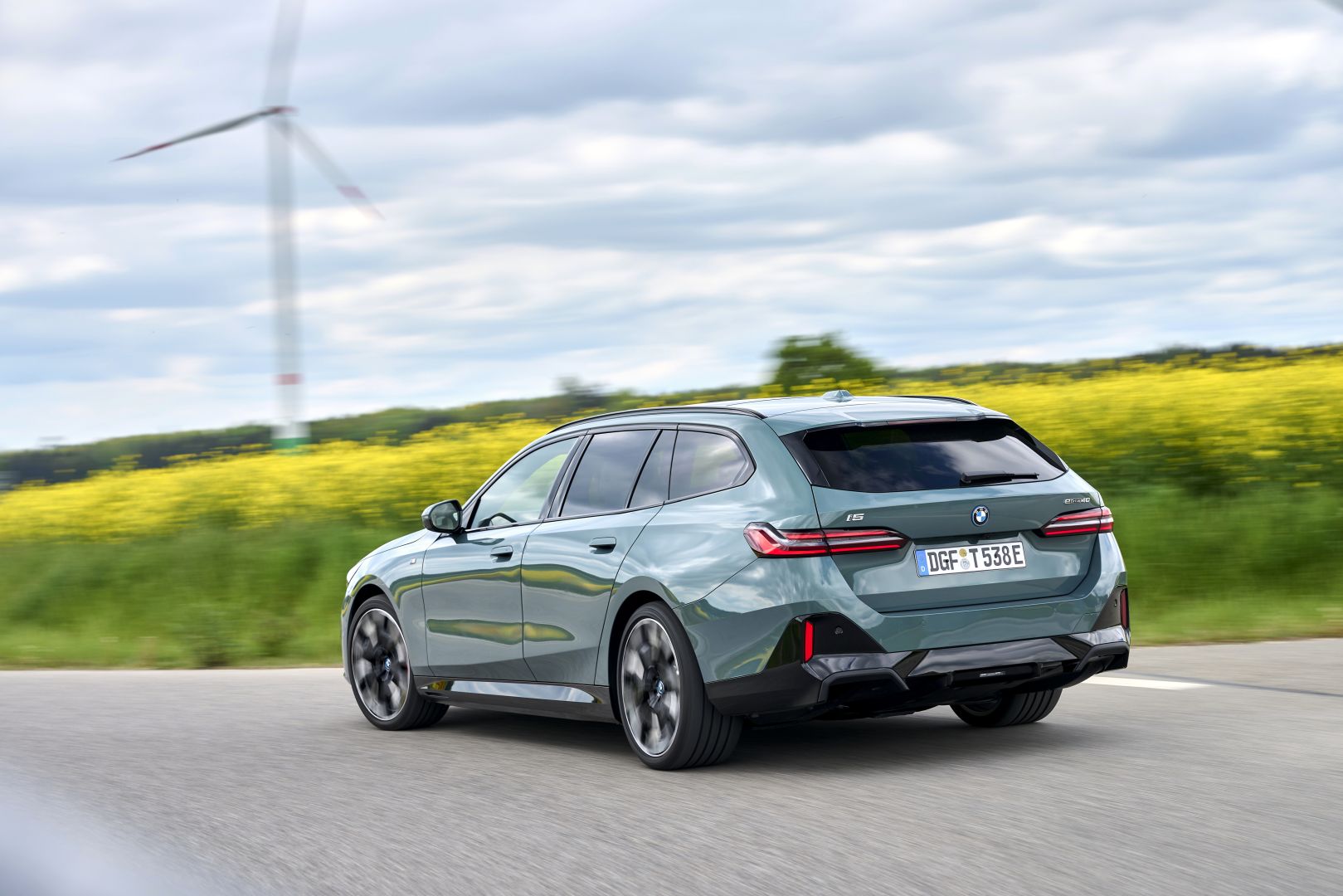 Bmw I5 Touring photo 215