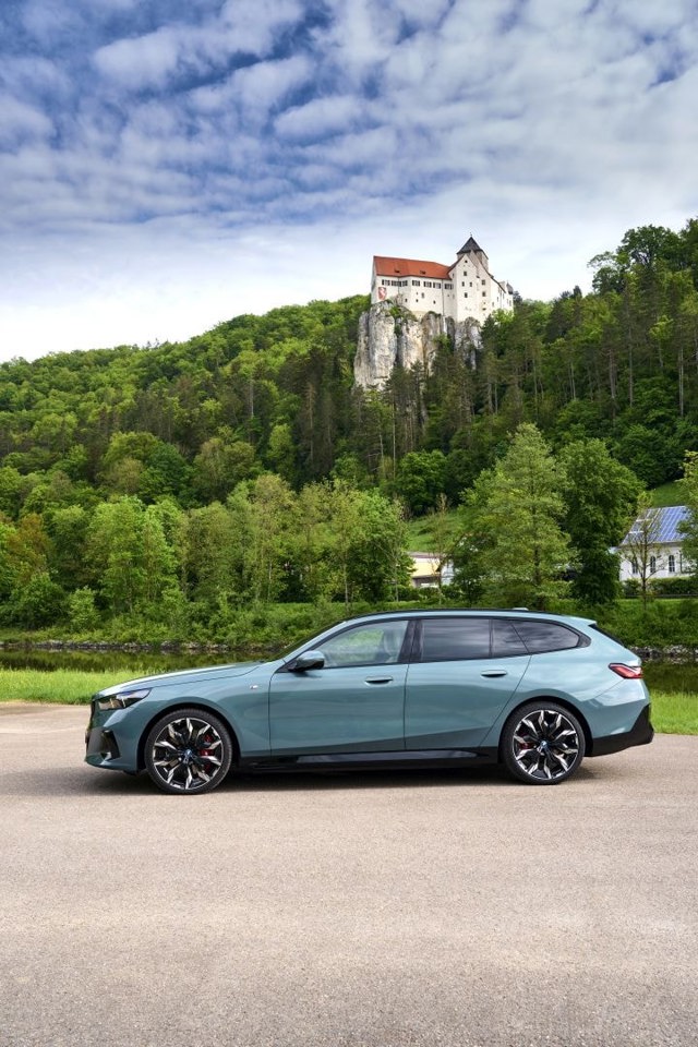 Bmw I5 Touring Foto 220
