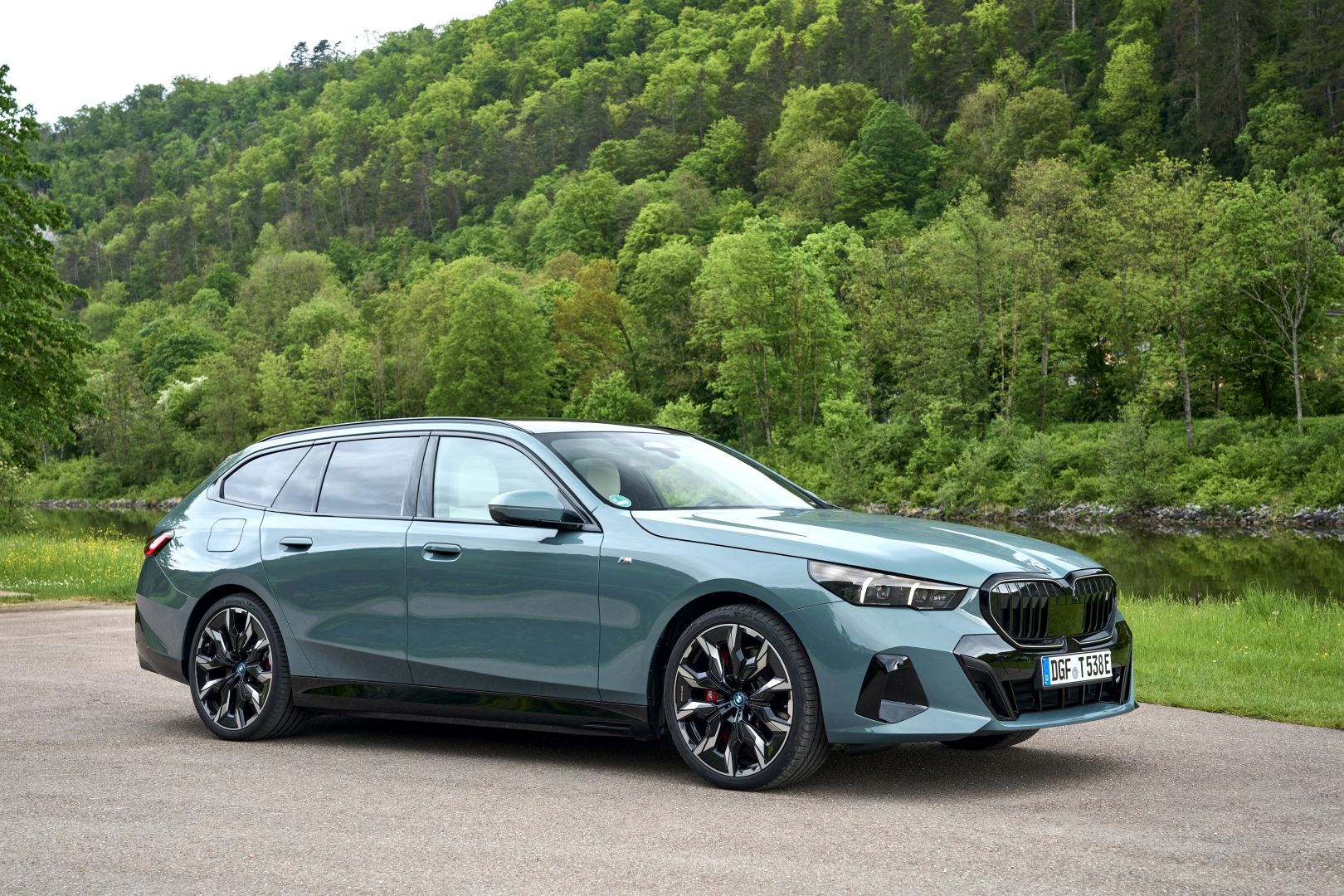 Bmw I5 Touring photo 226