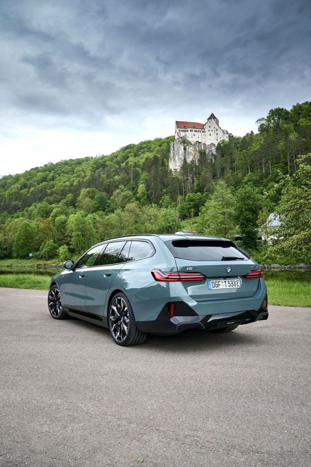 Bmw I5 Touring Foto 234
