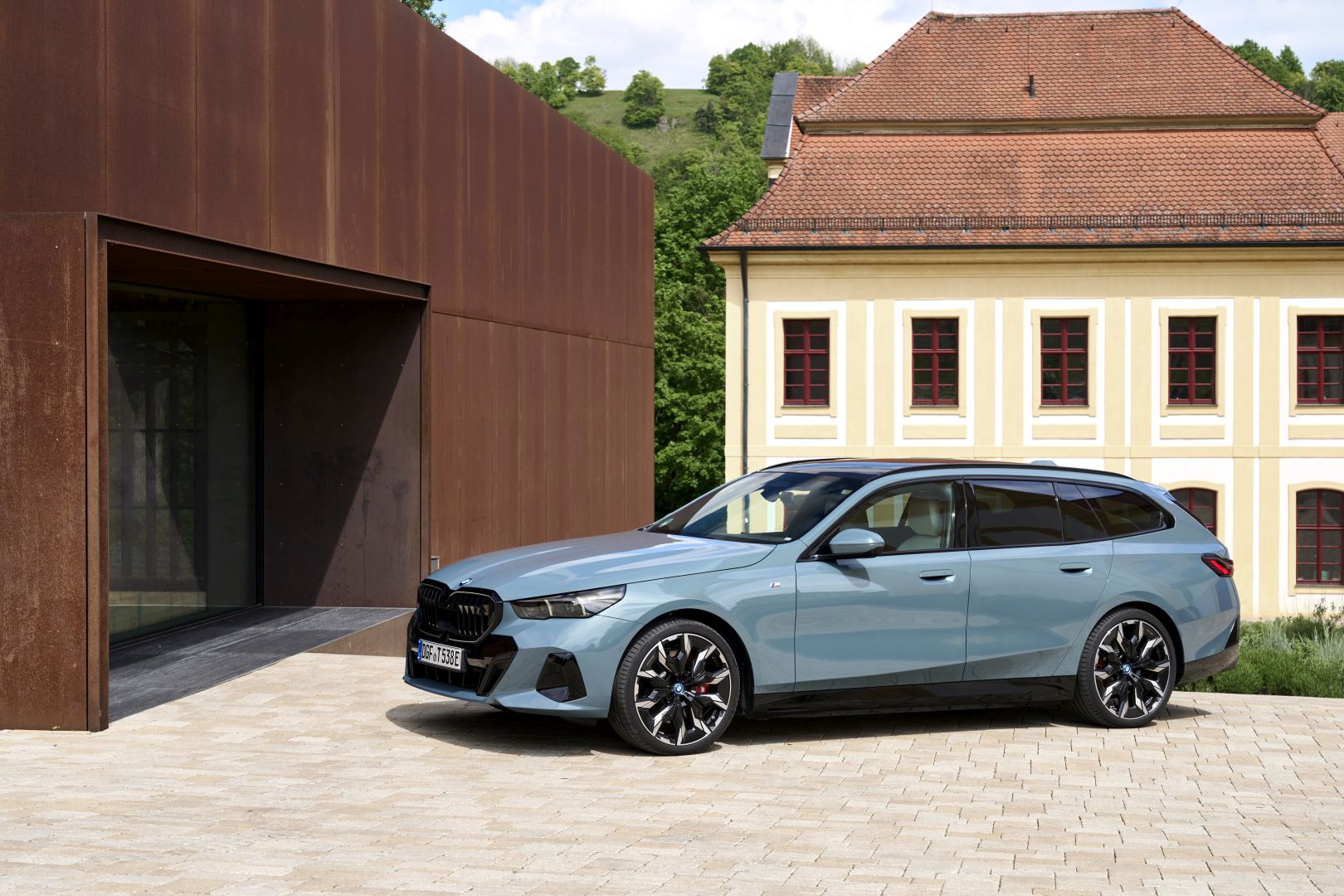 Bmw I5 Touring photo 235