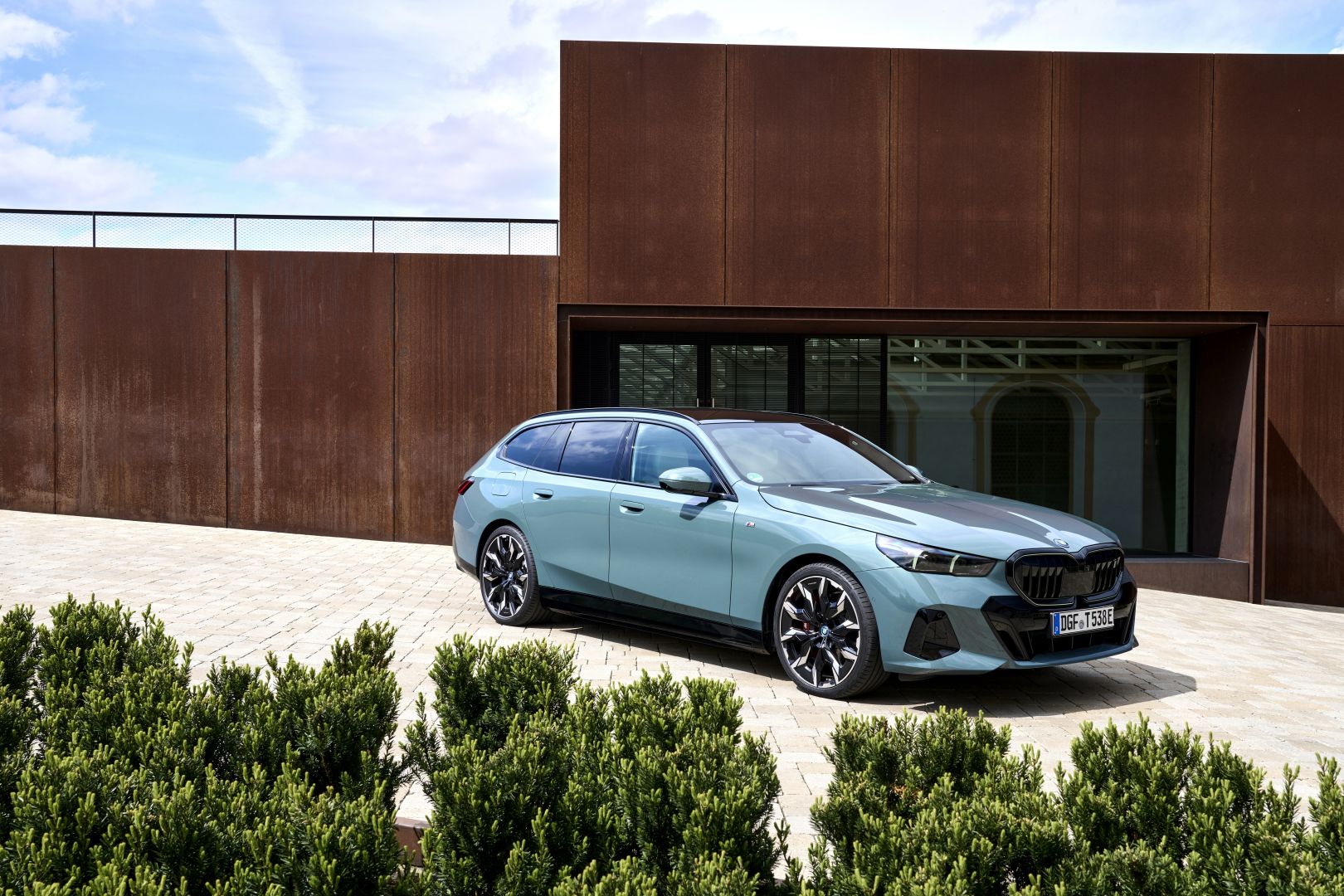 Bmw I5 Touring photo 236