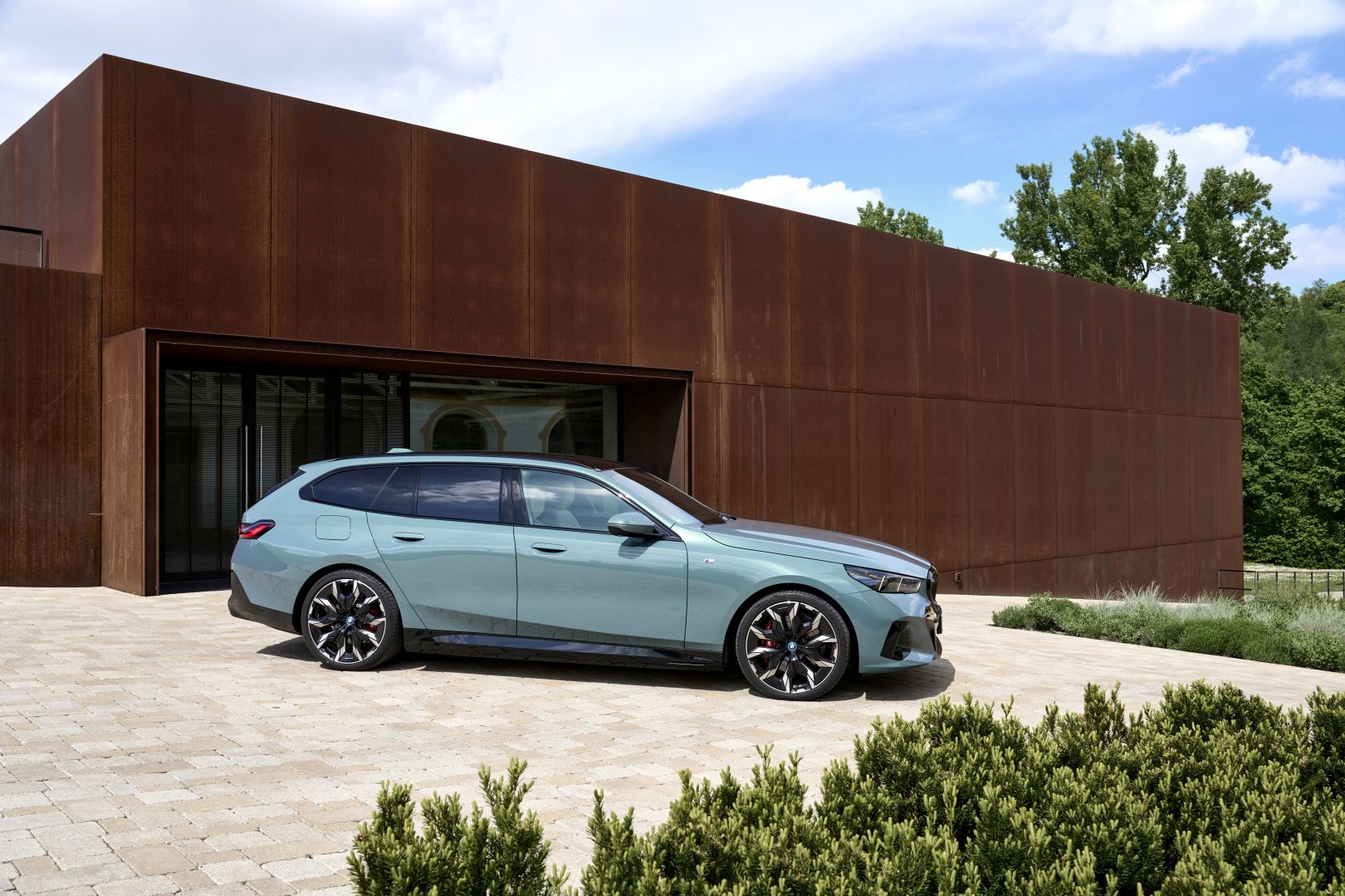 Bmw I5 Touring photo 237