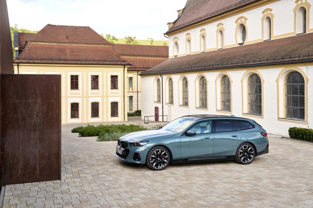 Bmw I5 Touring Foto 247