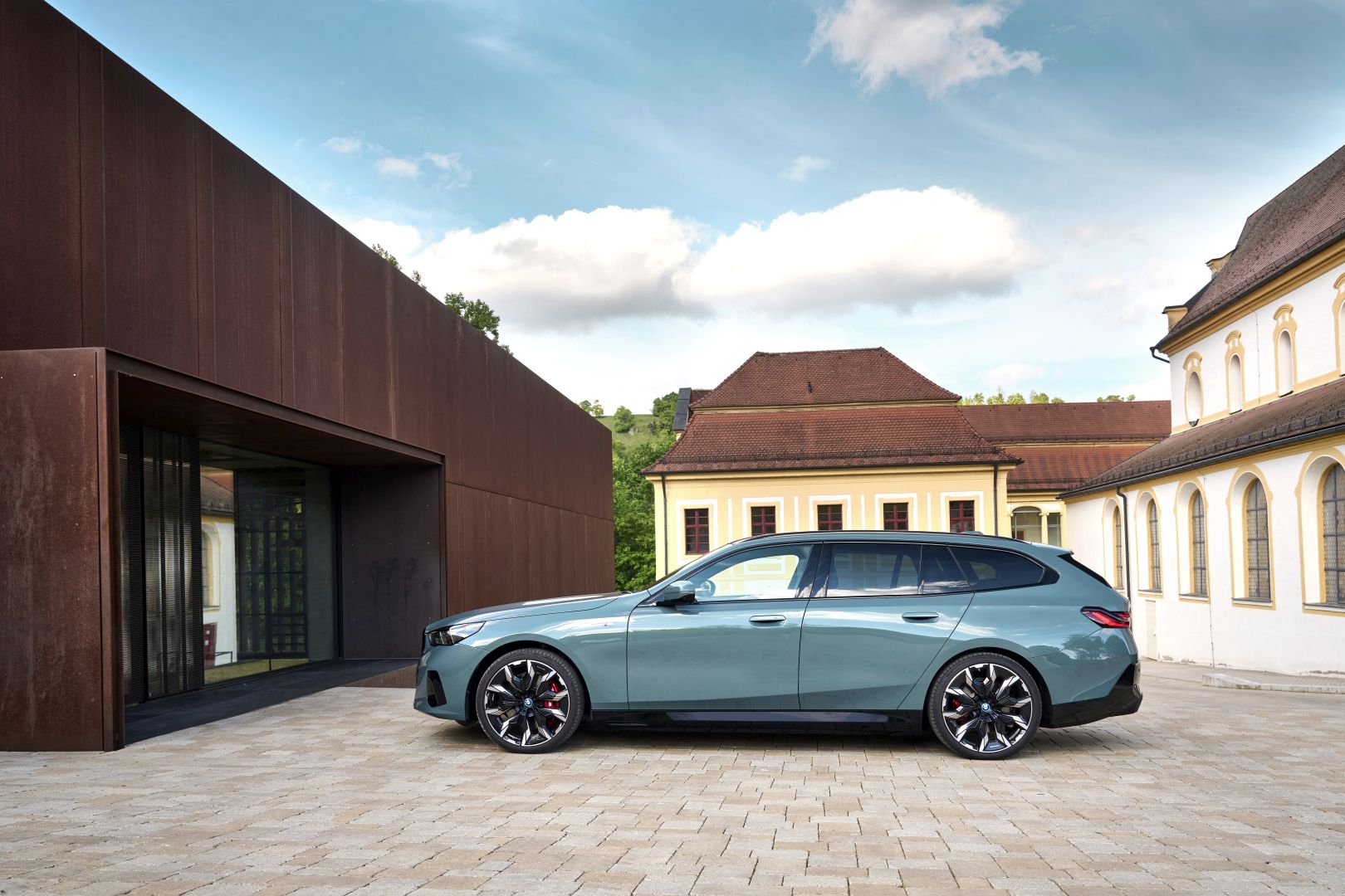 Bmw I5 Touring photo 251