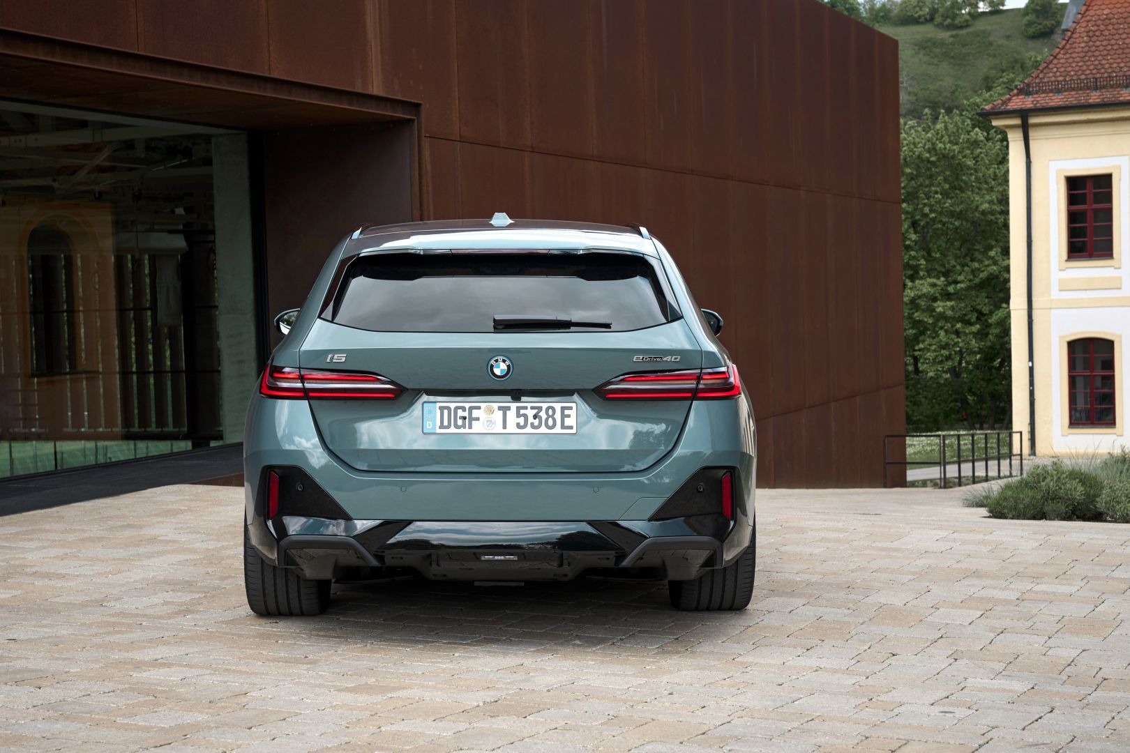 Bmw I5 Touring photo 252