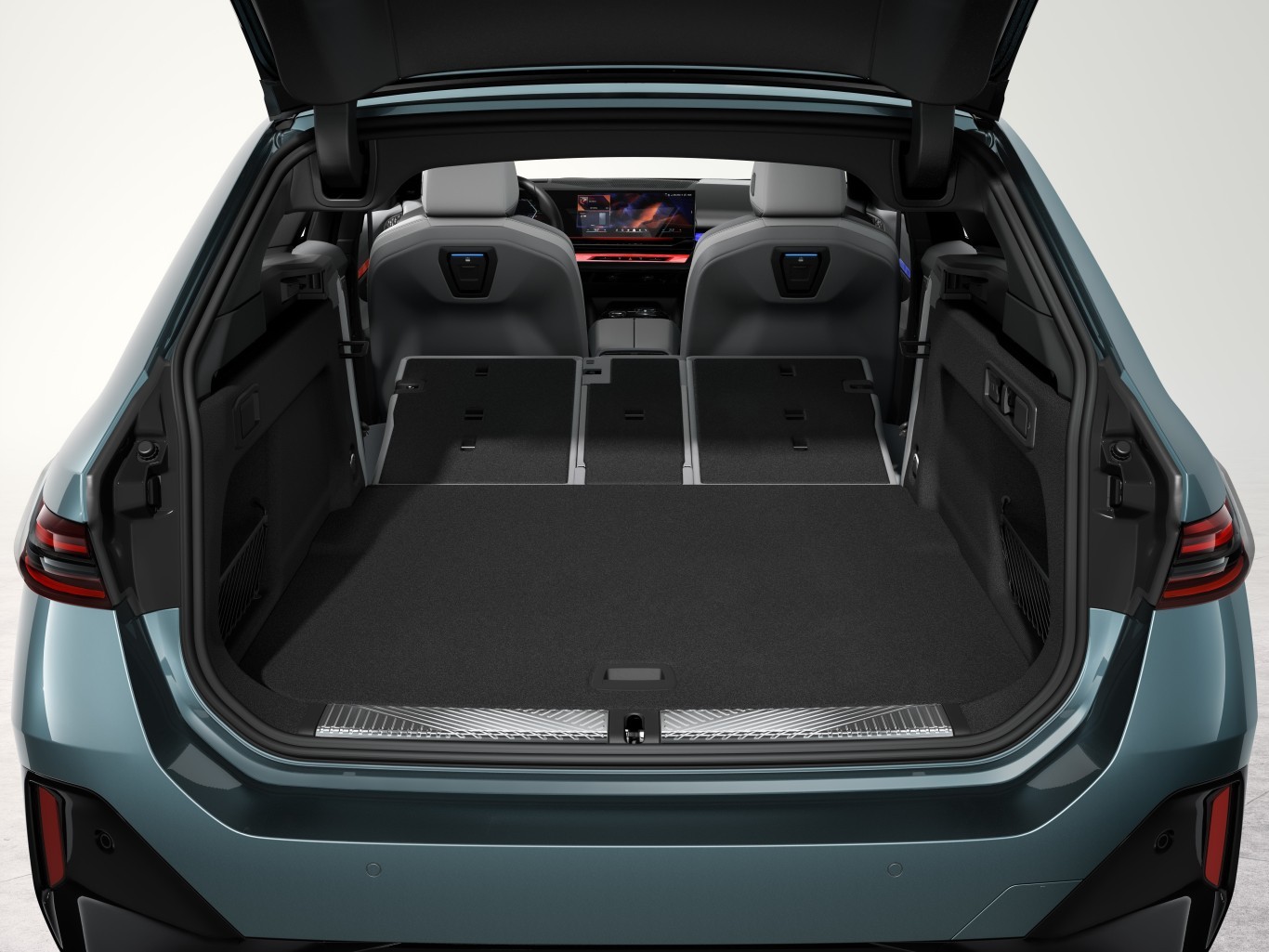 Bmw I5 Touring photo 275