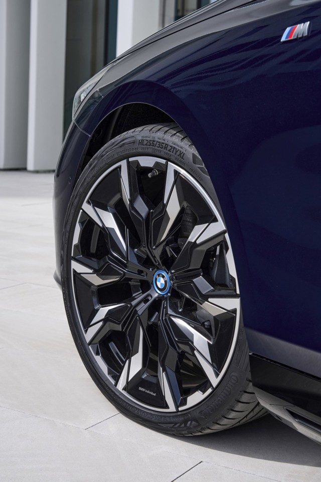Bmw I5 photo 300