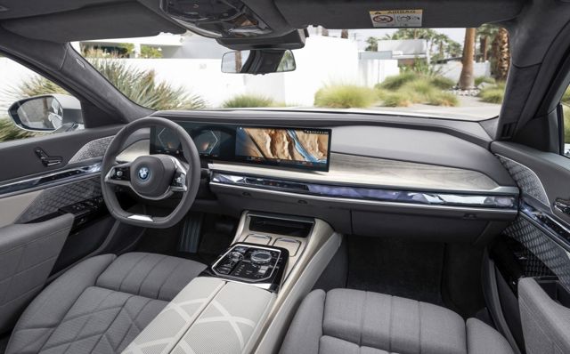Bmw I7 photo 118