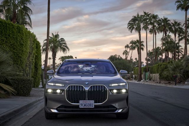 Bmw I7 photo 64