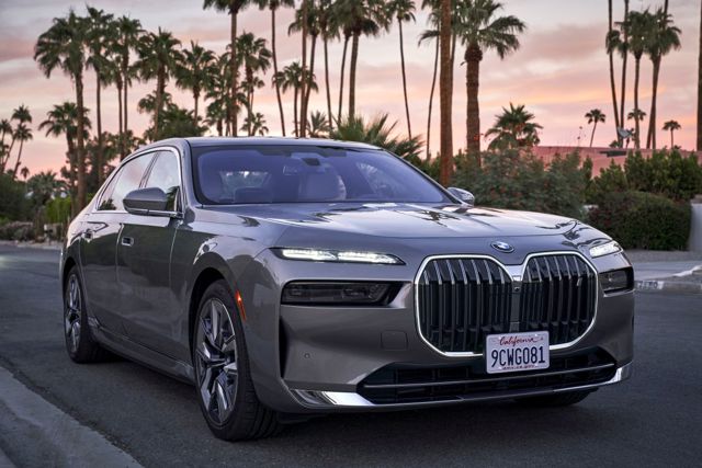 Bmw I7 photo 68