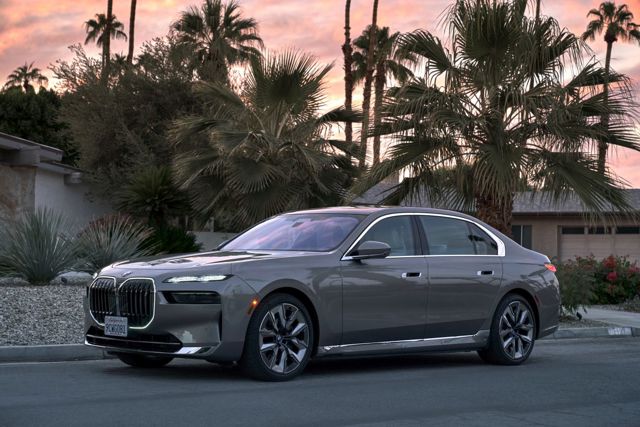 Bmw I7 photo 69