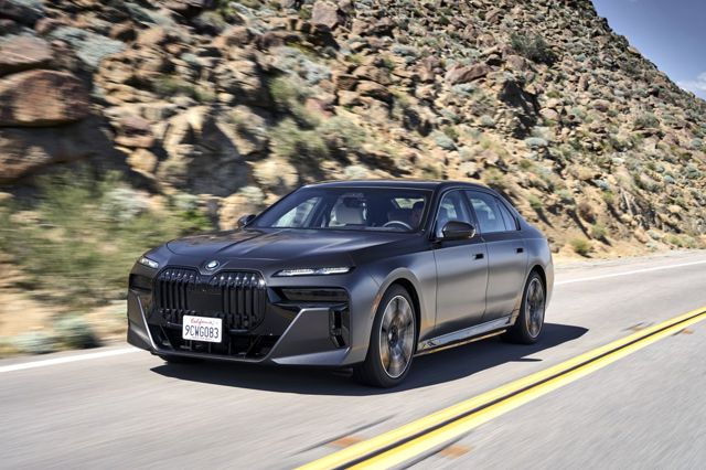 Bmw I7 photo 73