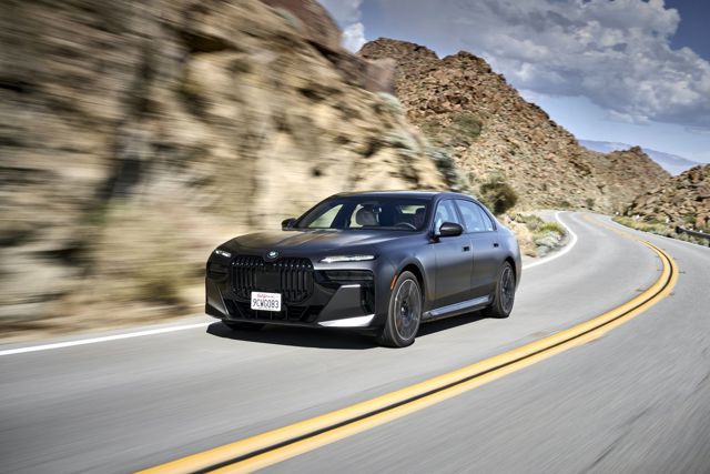 Bmw I7 photo 80