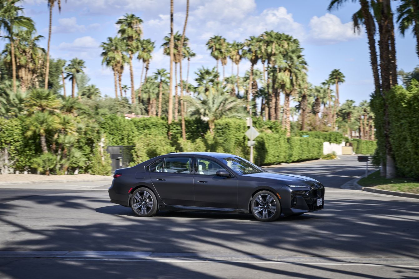 Bmw I7 photo 91