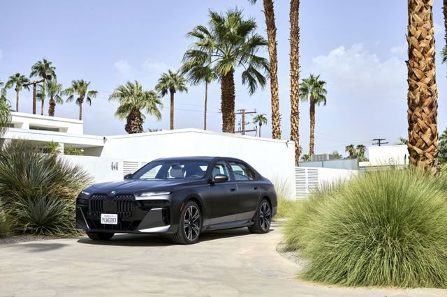 Bmw I7 photo 98