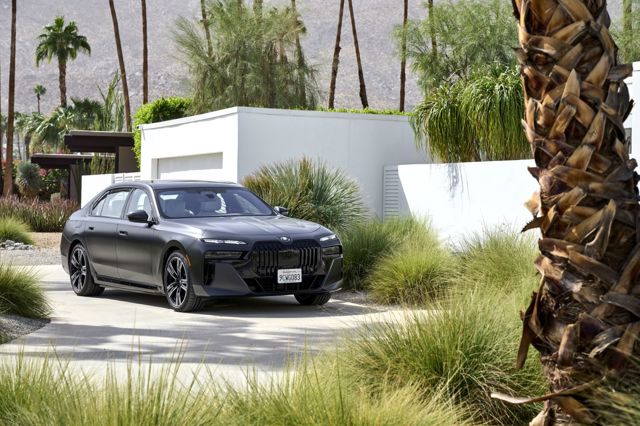 Bmw I7 photo 100