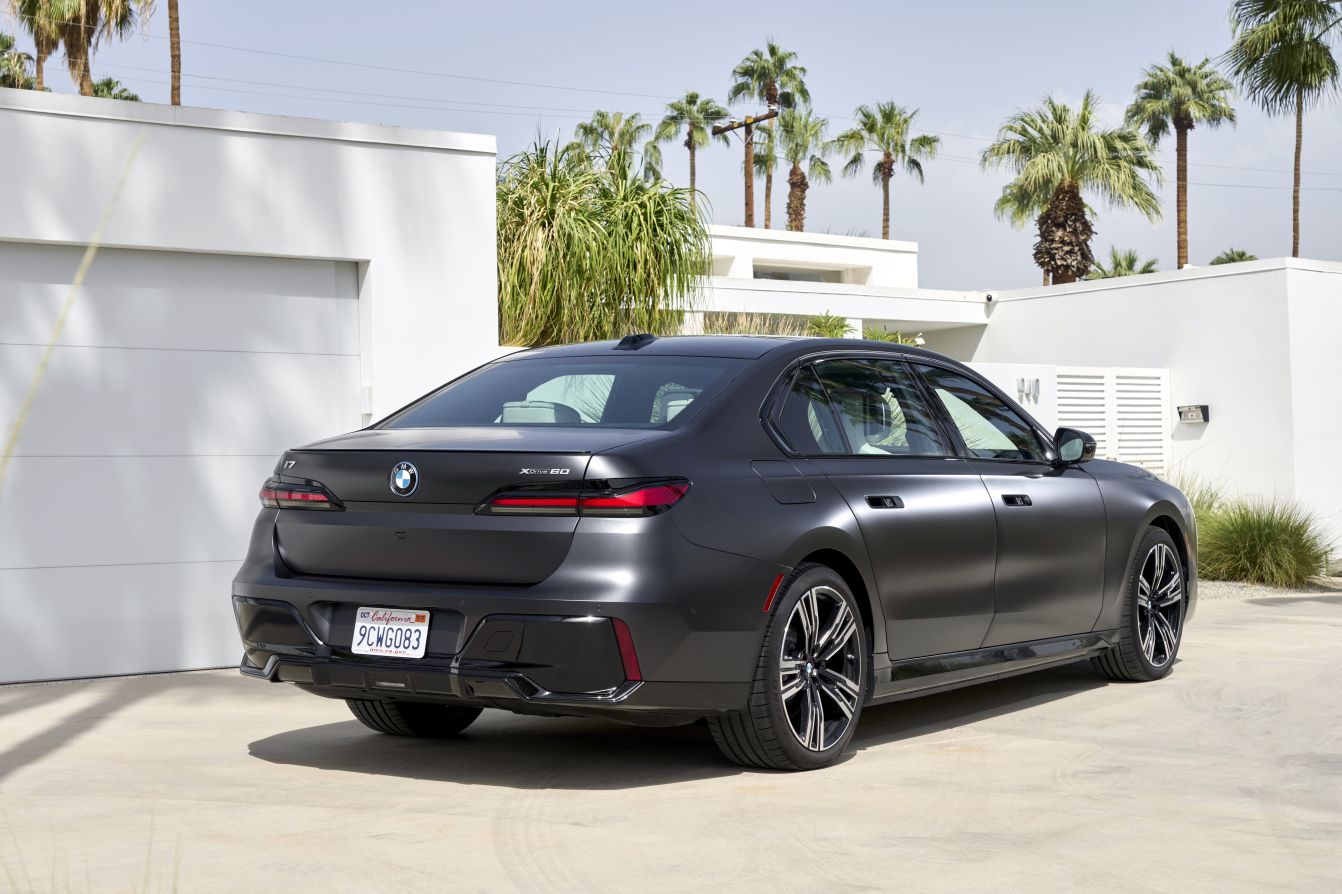Bmw I7 photo 103