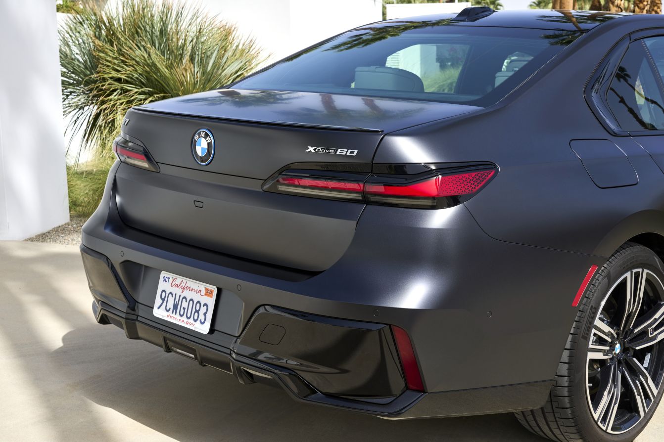 Bmw I7 photo 113