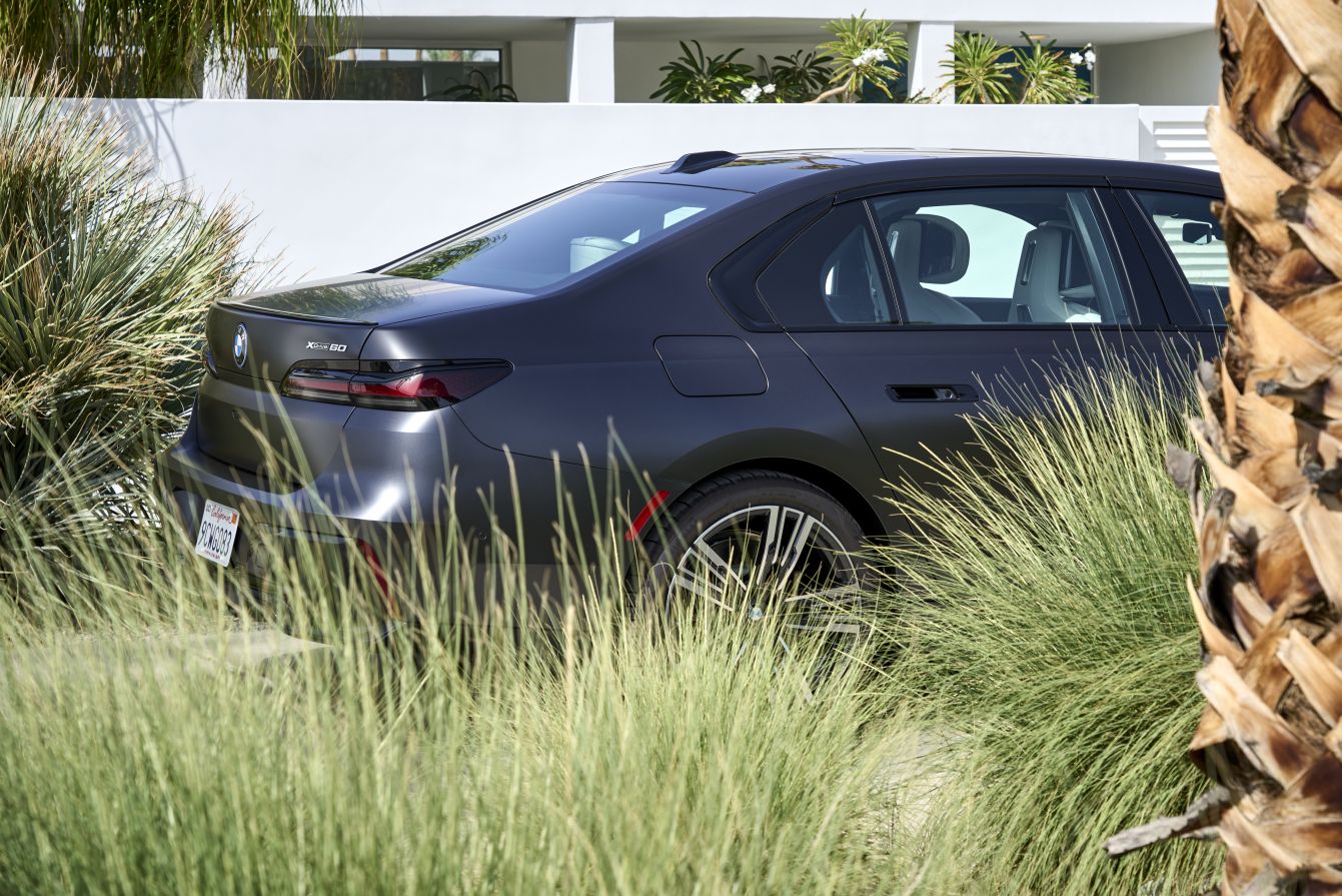 Bmw I7 photo 117