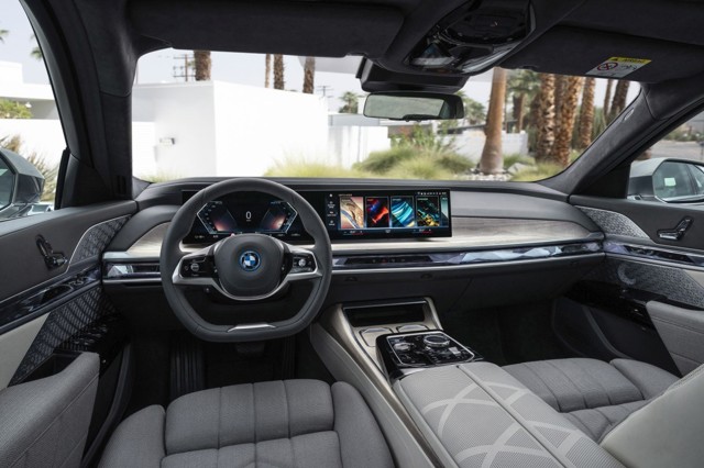 Bmw I7 photo 133