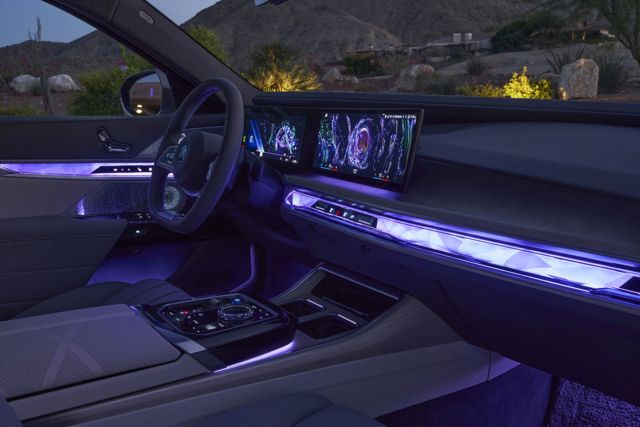 Bmw I7 photo 136