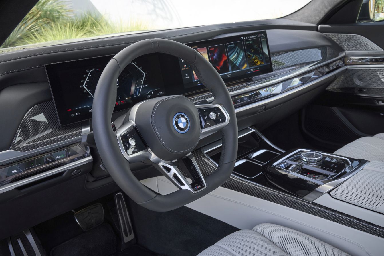 Bmw I7 photo 151