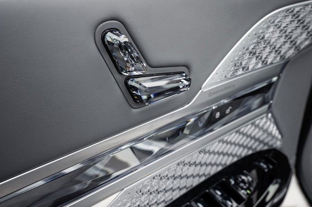 Bmw I7 photo 121