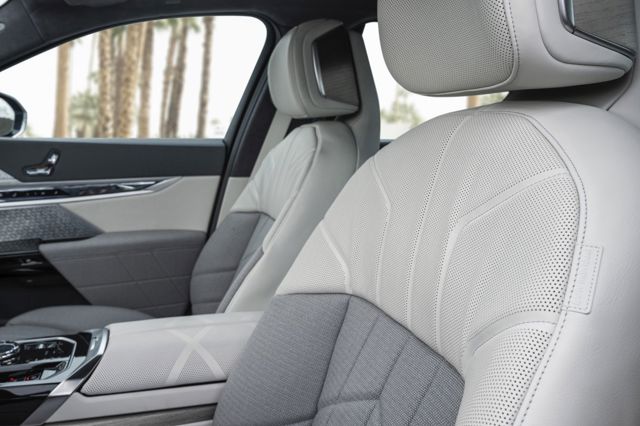 Bmw I7 photo 123