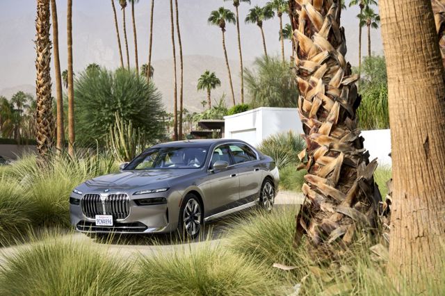 Bmw I7 photo 25