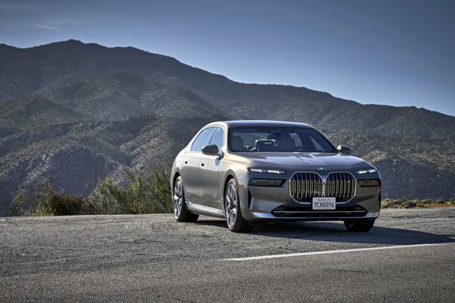 Bmw I7 photo 48