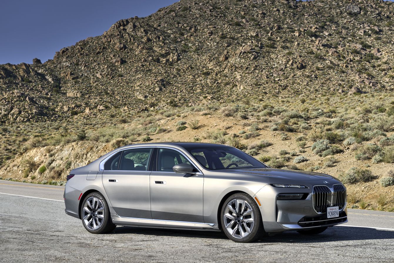 Bmw I7 photo 52