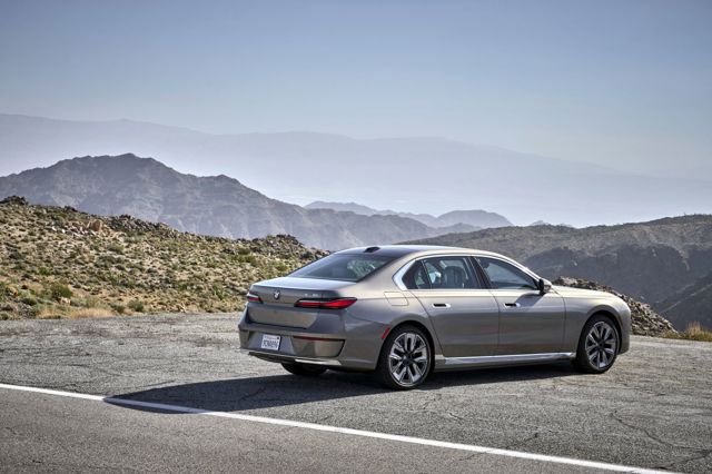 Bmw I7 photo 53
