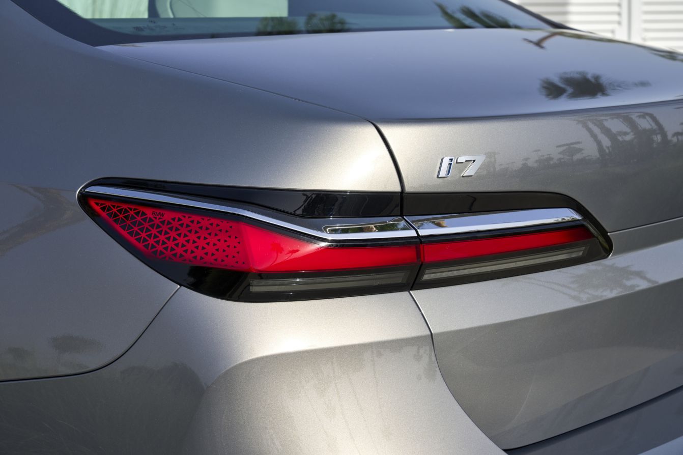 Bmw I7 photo 56