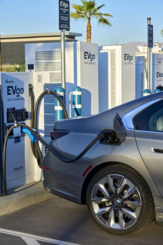 Bmw I7 photo 62