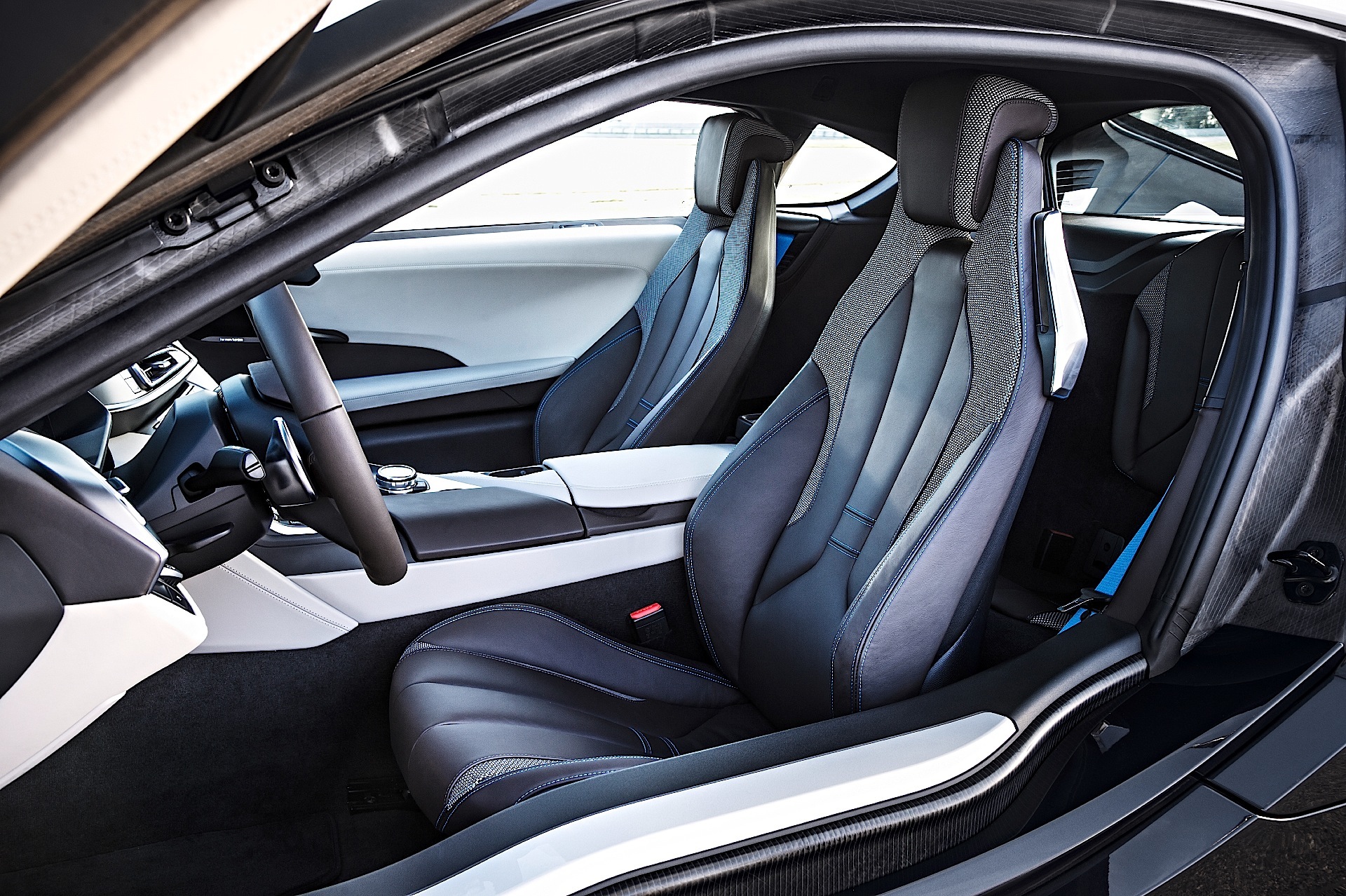 Bmw I8 photo 41