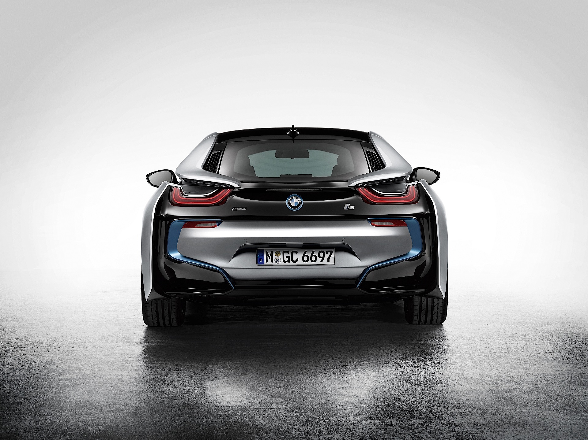 Bmw I8 photo 7