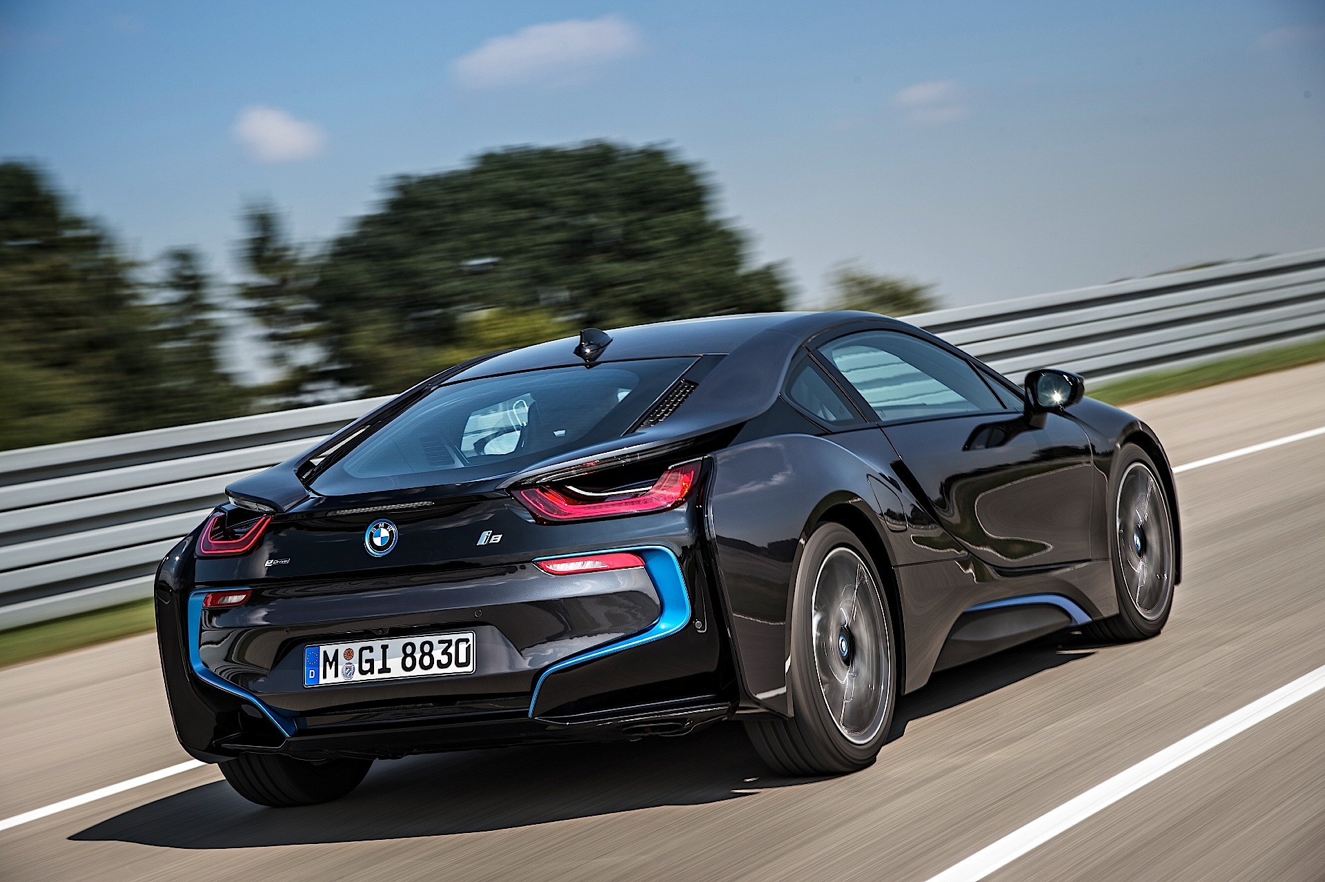 Bmw I8 photo 19
