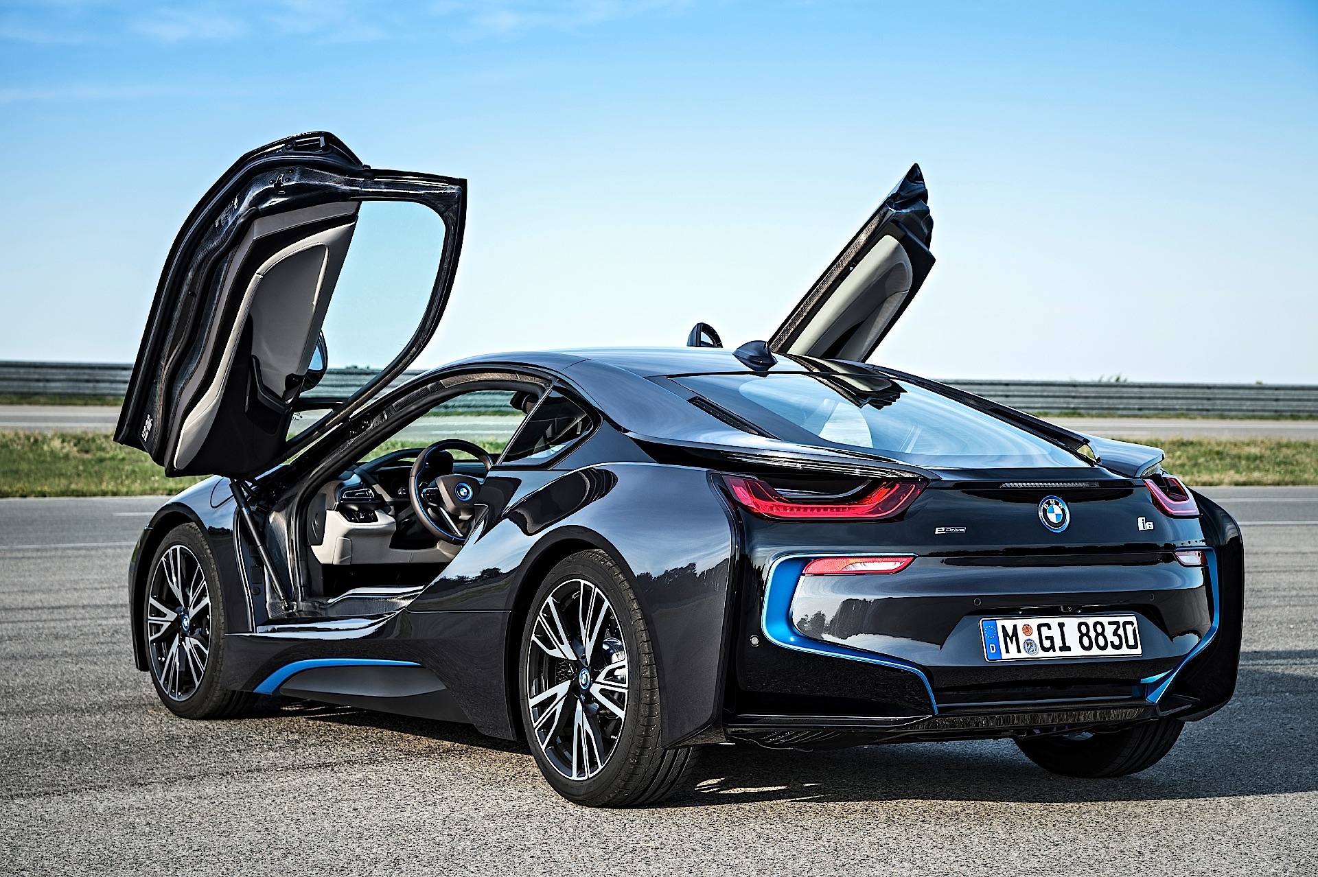 Bmw I8 photo 25