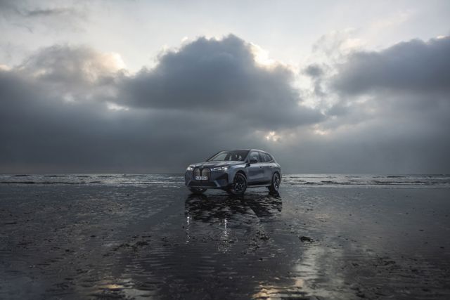 Bmw Ix M photo 2