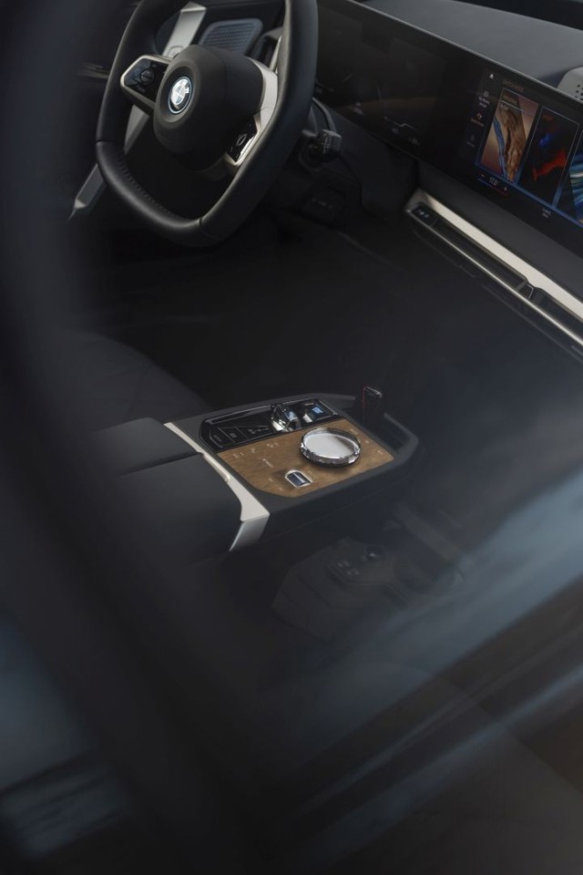 Bmw Ix M photo 71