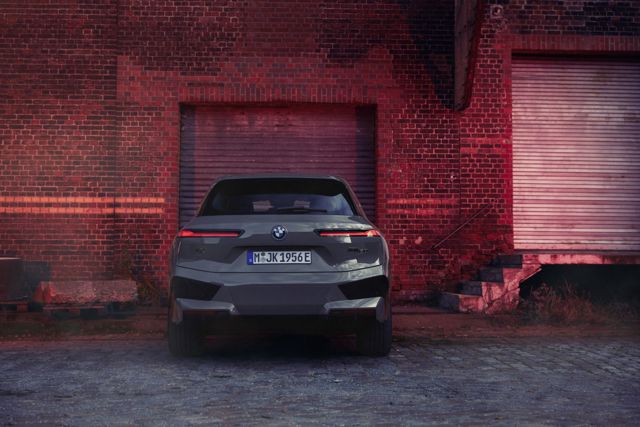 Bmw Ix M photo 52