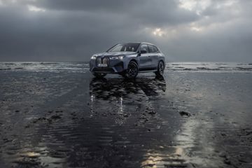 BMW iX M