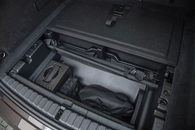 Bmw Ix photo 400