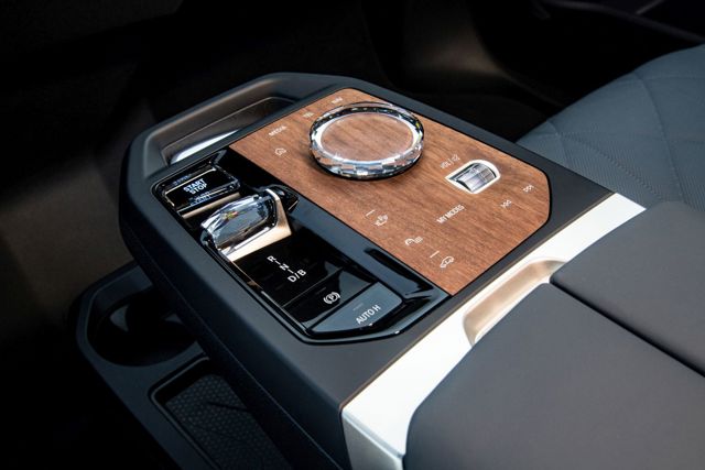Bmw Ix photo 411
