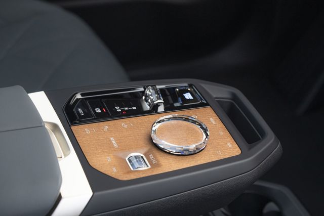 Bmw Ix photo 422