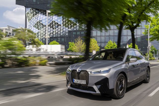 Bmw Ix photo 200