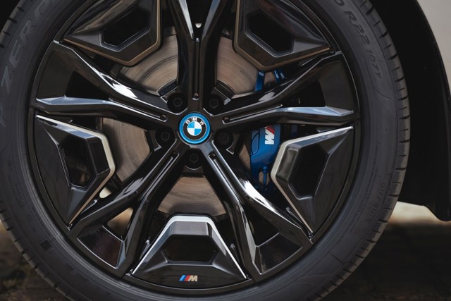Bmw Ix photo 247